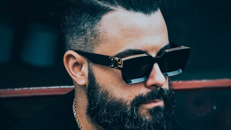 Quanto tempo leva para ter uma barba cheia?