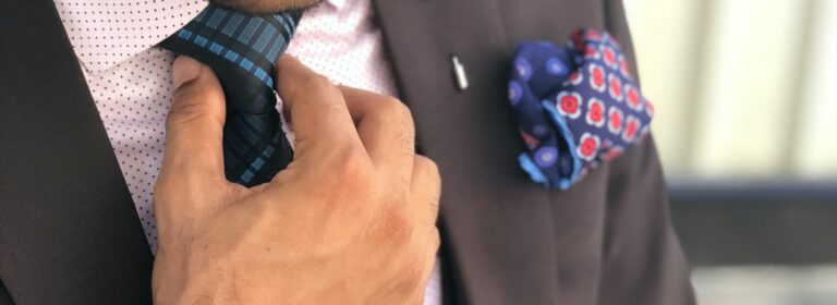 Roupas masculinas elegantes: para o dia a dia e ocasiões especiais Roupas masculinas elegantes: para o dia a dia e ocasiões especiais